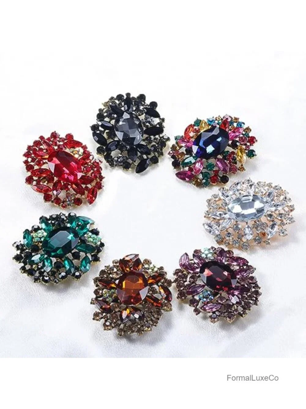 Vintage Crystal Flower Brooch Pin Women Wedding Jewelry Antique Gold Tone